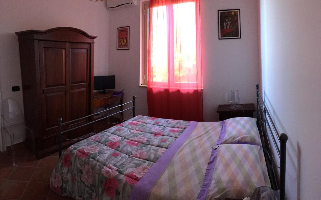 B&B Villa Zia Febronia Патті Екстер'єр фото